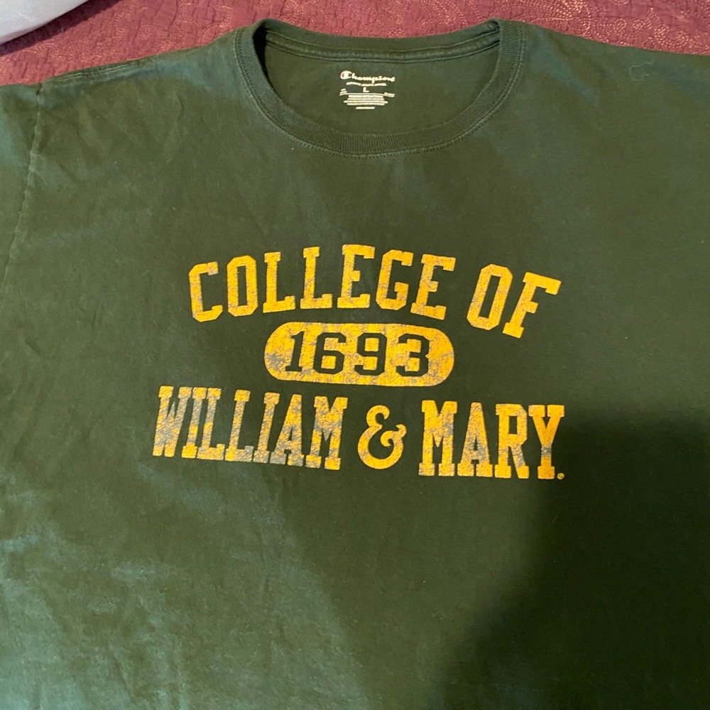 Champion College T College of William and Mary green 100 cotton yellow text sz L